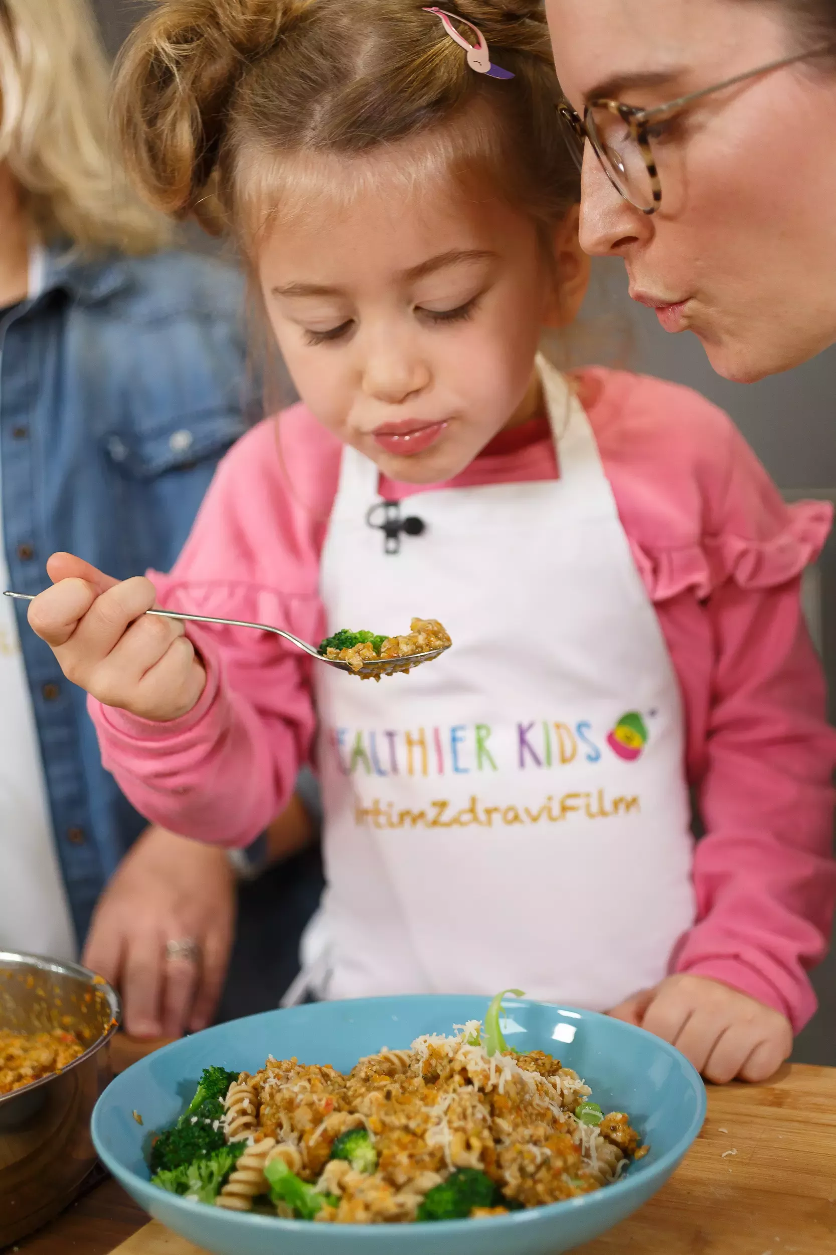 Nestlé Vrtim Zdravi Film – Nastasja I Gaia Petric jedu pastu